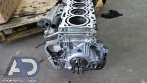 Motor Unterblock van een Toyota Corolla Verso (R10/11) 2.2 D-4D 16V 2008