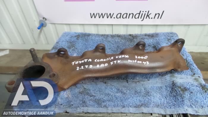 Gebrauchte Abgaskrümmer Toyota Corolla Verso (R10/11) 2.2 D-4D 16V Preis € 39,99 Margenregelung angeboten von Autodemontage Aandijk