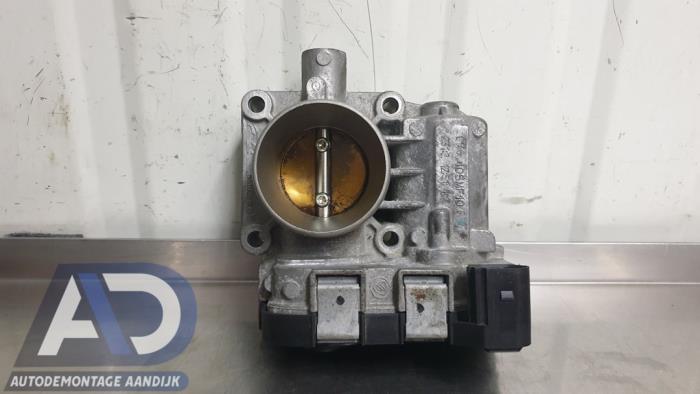 Używane Przepustnica Fiat Grande Punto (199) 1.2 Cena € 19,99 Procedura marży oferowane przez Autodemontage Aandijk