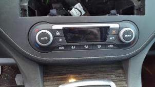 Usados Panel de control de aire acondicionado Ford C-Max (DM2) 1.6 TDCi 16V 109 Precio € 49,99 Norma de margen ofrecido por Autodemontage Aandijk