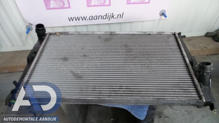 Used Radiator BMW 1 serie (E87/87N) 118d 16V Price € 49,99 Margin scheme offered by Autodemontage Aandijk