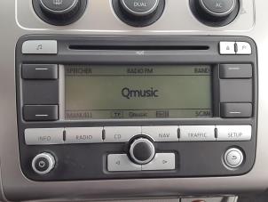 Used Radio CD player Volkswagen Touran (1T1/T2) 1.9 TDI 105 Euro 3 Price € 49,99 Margin scheme offered by Autodemontage Aandijk