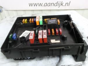 Usados Caja de fusibles Audi A3 Sportback (8PA) 1.9 TDI Precio € 49,99 Norma de margen ofrecido por Autodemontage Aandijk