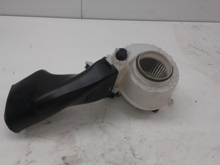 Motor de ventilador de calefactor de un Lexus IS (E3) 300h 2.5 16V 2014