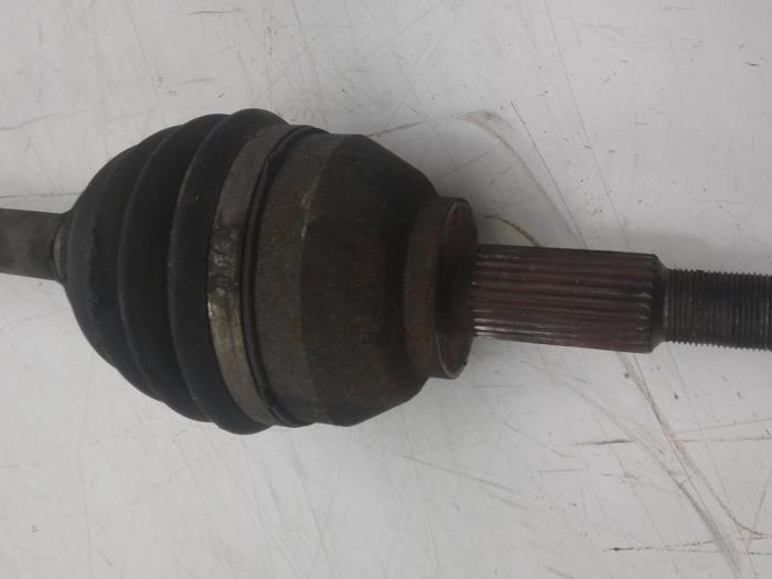 Front drive shaft, right from a Opel Vivaro 2.0 CDTI 2013