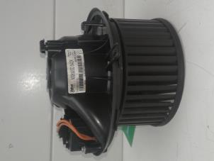 Used Heating and ventilation fan motor Audi Q3 (8UB/8UG) 2.0 TDI 16V 136 Price € 99,00 Margin scheme offered by Autobedrijf G.H. Wessel B.V.