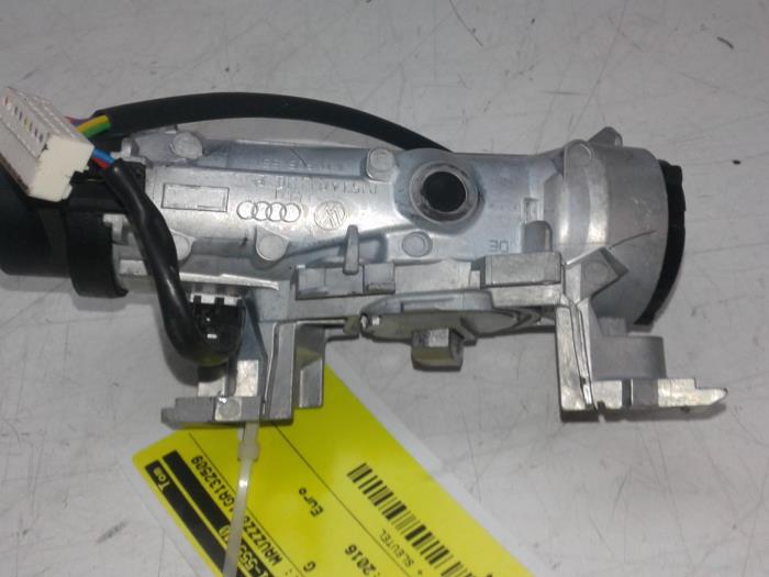 Usagé Kit télécommande Audi A3 (8V1/8VK) 1.4 TFSI 16V Prix sur demande proposé par Wessel Parts & Service B.V.
