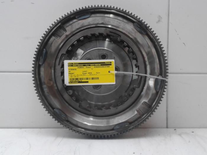 Gebrauchte Schwungrad Volkswagen Passat (3G2) 1.4 TSI 16V Preis € 198,45 Margenregelung angeboten von Wessel Parts & Service B.V.
