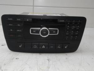 Usagé Radio/Lecteur CD Mercedes B (W246,242) 1.6 B-180 BlueEFFICIENCY Turbo 16V Prix sur demande proposé par Autobedrijf G.H. Wessel B.V.