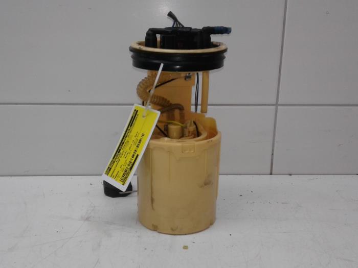 Usagé Pompe d'injection Volkswagen Multivan T5 (7E/7HC/7HF/7HM) 2.0 BiTDI DRF 4Motion Prix € 82,95 Règlement à la marge proposé par Wessel Parts & Service B.V.