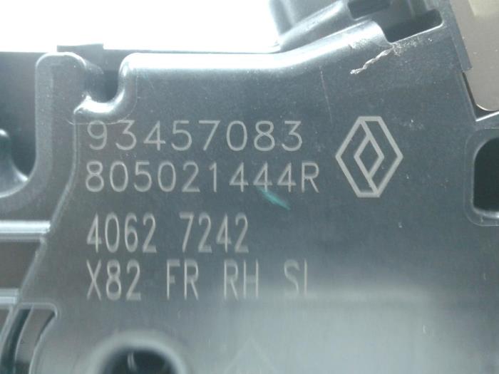 Motor de cierre centralizado de un Renault Trafic (1FL/2FL/3FL/4FL) 1.6 dCi 125 Twin Turbo 2018