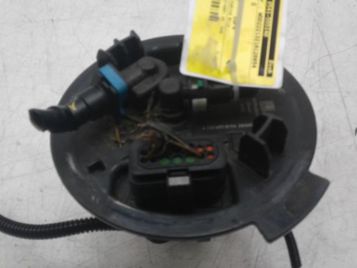 Usagé Pompe à carburant Mercedes S (222.0/222.1) 3.0 S-350 BlueTEC, S-350d 24V Prix € 124,95 Règlement à la marge proposé par Wessel Parts & Service B.V.