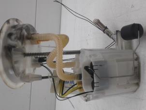 Used Electric fuel pump BMW 3 serie Touring (F31) 318d 2.0 16V Price € 79,00 Margin scheme offered by Autobedrijf G.H. Wessel B.V.