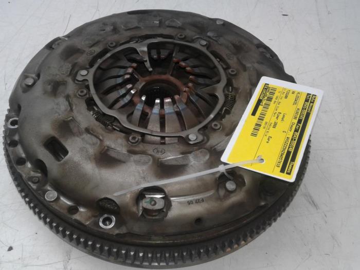Gebrauchte Schwungrad Volkswagen Tiguan (5N1/2) 2.0 TDI DRF 16V 4Motion Preis € 208,95 Margenregelung angeboten von Wessel Parts & Service B.V.