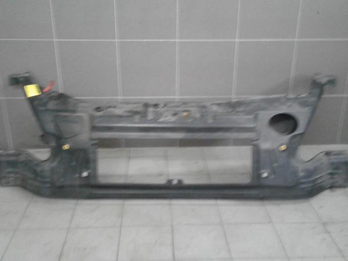 Używane Panel przedni Iveco New Daily VI 33S15, 35C15, 35S15 Cena € 208,95 Procedura marży oferowane przez Wessel Parts & Service B.V.