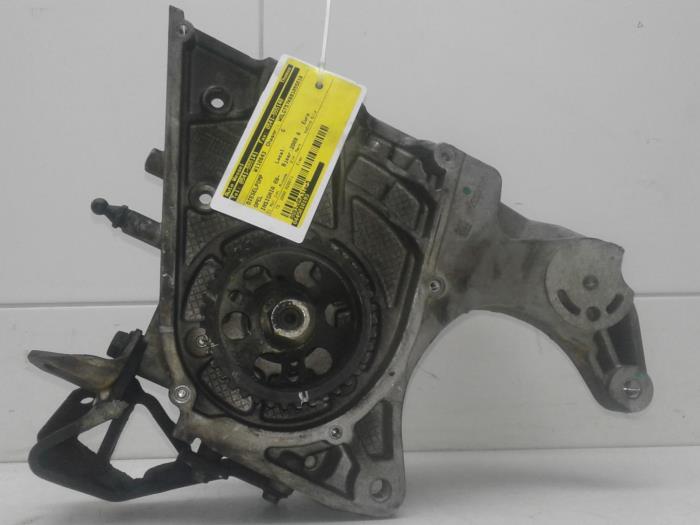 Usagé Pompe diesel Opel Insignia 2.0 CDTI 16V 130 Ecotec Prix € 198,45 Règlement à la marge proposé par Wessel Parts & Service B.V.