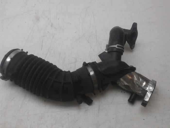 Intercooler hose from a Renault Kangoo/Grand Kangoo (KW) 1.5 dCi 75 FAP 2015