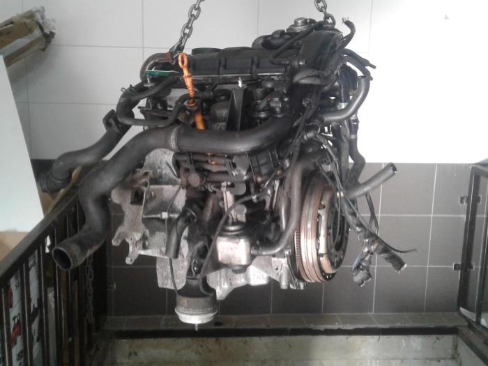 Engine from a Volkswagen Passat (3B2) 1.9 TDi 115 2000