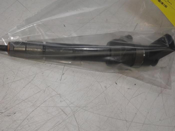 Injector (diesel) from a MINI Mini (R56) 1.6 One D 16V 2014