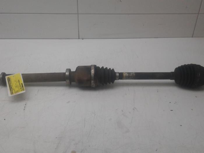 Front drive shaft, right from a Dacia Logan Express (FS) 1.6 2010