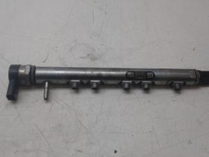 Used Injector housing BMW 3 serie (E90) 320d 16V Price € 95,00 Margin scheme offered by Autobedrijf G.H. Wessel B.V.