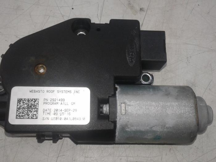 Używane Silnik szyberdachu Cadillac CTS III 2.0 16V Turbo CTS4 Cena € 82,95 Procedura marży oferowane przez Wessel Parts & Service B.V.