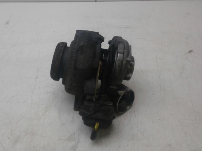 Usagé Turbo Mercedes C Combi (S203) 2.7 C-270 CDI 20V Prix € 236,25 Règlement à la marge proposé par Wessel Parts & Service B.V.