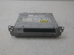 Used Radio CD player BMW 3 serie Touring (F31) 318d 2.0 16V Price on request offered by Autobedrijf G.H. Wessel B.V.