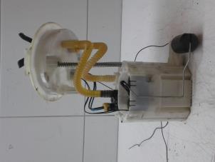 Used Electric fuel pump BMW 3 serie Touring (F31) 318d 2.0 16V Price € 79,00 Margin scheme offered by Autobedrijf G.H. Wessel B.V.