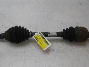 Used Front drive shaft, right Opel Zafira (M75) 1.9 CDTI 16V Price € 99,00 Margin scheme offered by Autobedrijf G.H. Wessel B.V.
