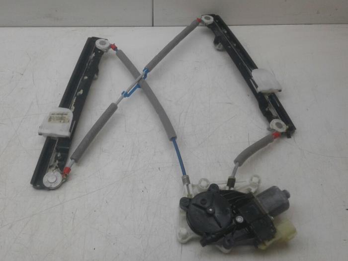 Usados Motor de ventanilla de puerta Ford B-Max Precio € 78,75 Norma de margen ofrecido por Wessel Parts & Service B.V.