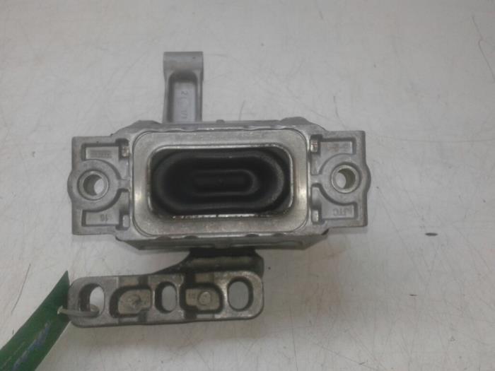 Usagé Support moteur Volkswagen Tiguan (5N1/2) 2.0 TDI 16V Blue Motion Prix € 72,45 Règlement à la marge proposé par Wessel Parts & Service B.V.