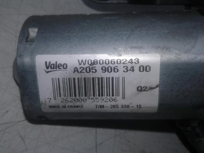 Rear wiper motor from a Mercedes-Benz C Estate (S205) C-200 BlueTEC, C-200 d 1.6 16V 2015