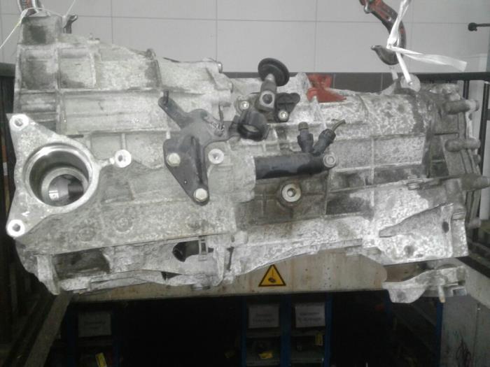 Usagé Boîte de vitesse Audi Q5 (8RB) 2.0 TDI 16V Quattro Prix € 1.044,75 Règlement à la marge proposé par Wessel Parts & Service B.V.