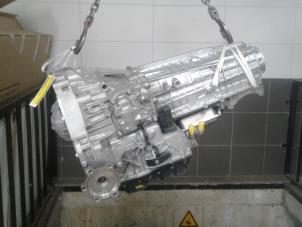 Używane Skrzynia biegów Audi A4 Cena € 1.499,00 Procedura marży oferowane przez Autobedrijf G.H. Wessel B.V.