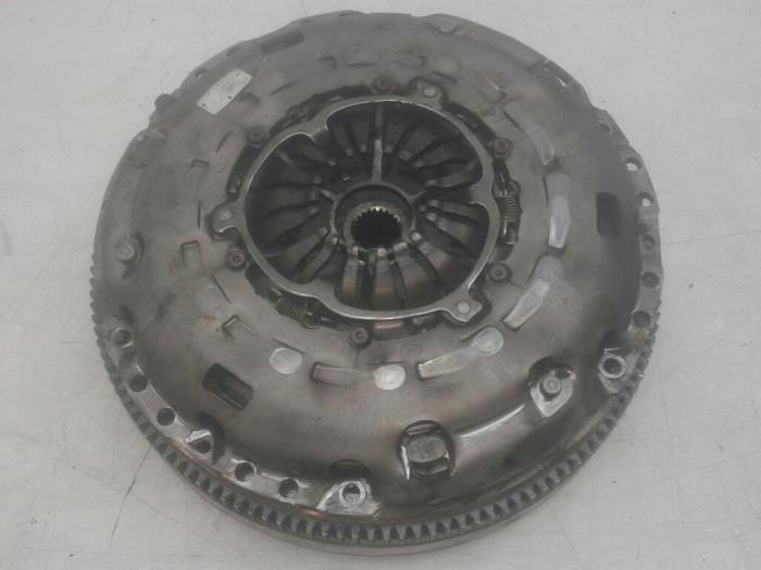 Used Flywheel Audi Q3 (8UB/8UG) 2.0 TDI 16V 150 Price € 261,45 Margin scheme offered by Wessel Parts & Service B.V.