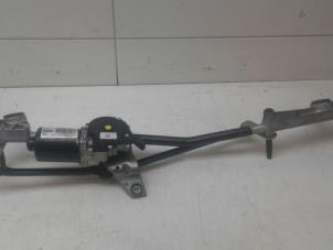 Used Front wiper motor Mercedes A (W176) 1.6 A-160 16V Price € 79,00 Margin scheme offered by Autobedrijf G.H. Wessel B.V.