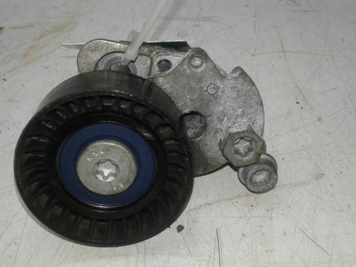 Usados Rodillo tensor correa múltiple Audi A1 (8X1/8XK) 1.0 TFSI 12V Precio € 40,95 Norma de margen ofrecido por Wessel Parts & Service B.V.