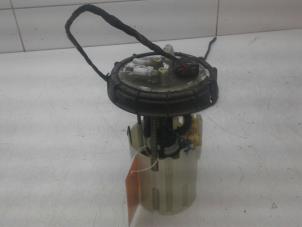 Used Electric fuel pump Mercedes Vito (639.6) 2.2 116 CDI 16V Euro 5 Price € 71,00 Margin scheme offered by Autobedrijf G.H. Wessel B.V.