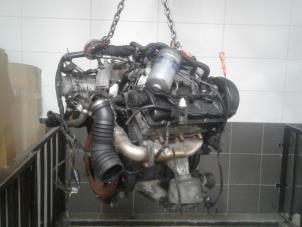 Motor van een Volkswagen Passat Variant (3B6) 2.5 TDI V6 24V 2003