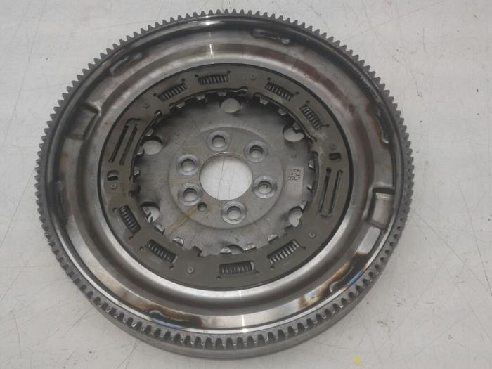 Gebrauchte Schwungrad Audi A3 Sportback (8VA/8VF) 1.5 TFSI 16V Preis € 72,45 Margenregelung angeboten von Wessel Parts & Service B.V.