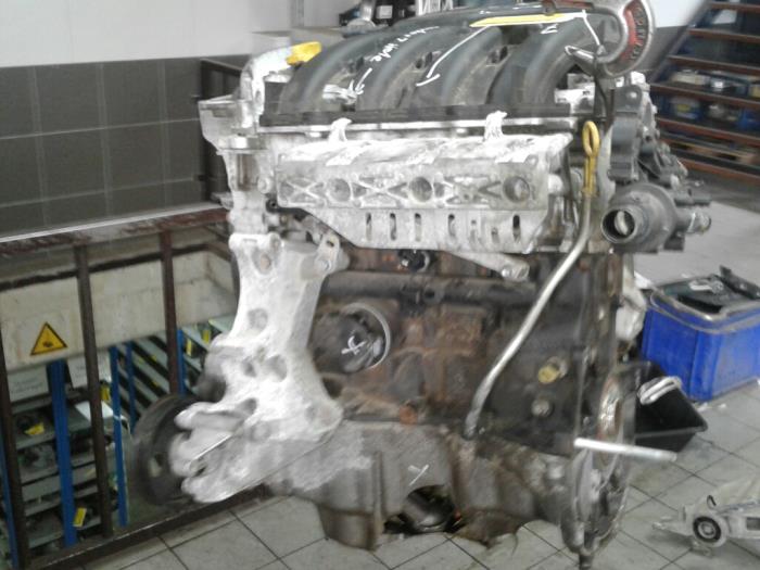 Gebrauchte Motor Renault Scénic II (JM) 1.4 16V Preis € 523,95 Margenregelung angeboten von Wessel Parts & Service B.V.