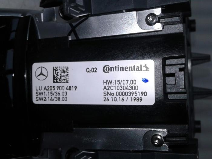 Panneau de commandes navigation d'un Mercedes-Benz V (447.8) 2.1 250 BlueTEC, 250 d 16V 2016