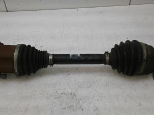 Used Front drive shaft, left Audi A5 Cabrio (8F7) 2.0 TDI 16V Price € 99,00 Margin scheme offered by Autobedrijf G.H. Wessel B.V.