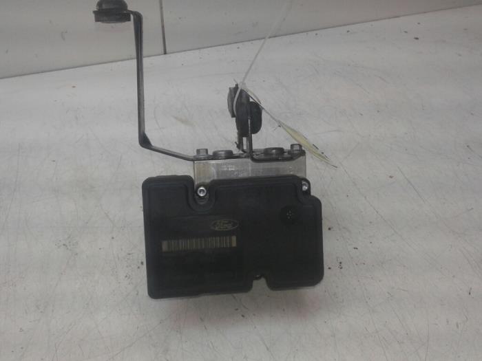 Begagnade ABS-pump Ford Focus 2 Pris € 93,45 Marginaltabell erbjuds av Wessel Parts & Service B.V.