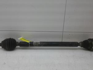 Used Front drive shaft, right Volkswagen Touran (1T1/T2) 1.9 TDI 90 Price € 59,00 Margin scheme offered by Autobedrijf G.H. Wessel B.V.
