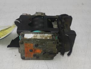 Used Seatbelt tensioner, right Audi Q5 (8RB) 2.0 TDI 16V Quattro Price on request offered by Autobedrijf G.H. Wessel B.V.