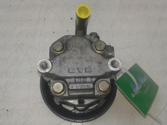 Usagé Pompe de direction Volkswagen Bora Variant (1J6) 2.0 Prix € 51,45 Règlement à la marge proposé par Wessel Parts & Service B.V.