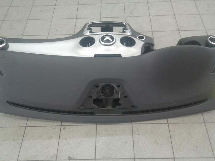 Używane Panel Mercedes GLA (156.9) 2.2 220 CDI, d 16V Cena € 313,95 Procedura marży oferowane przez Wessel Parts & Service B.V.