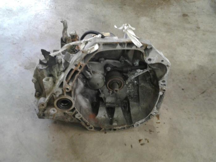 Gebrauchte Getriebe Renault Twingo II (CN) 1.5 dCi 90 FAP Preis € 313,95 Margenregelung angeboten von Wessel Parts & Service B.V.